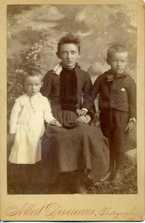 Alice (1887-1944) Anna (1878-1964) and George (1885-1965) Boutell
