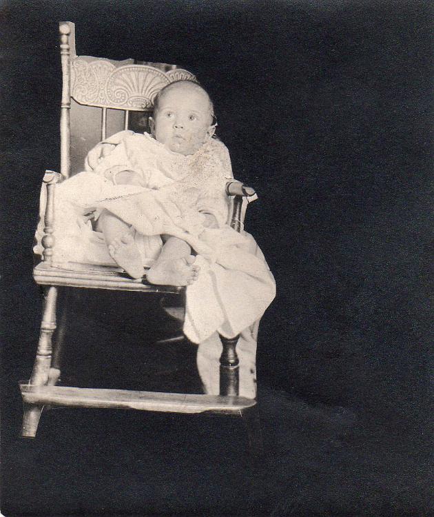 Florence Bunline (1916-2000) 5 months a