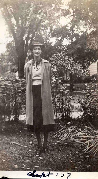Florence Bunline (1916-2000) b